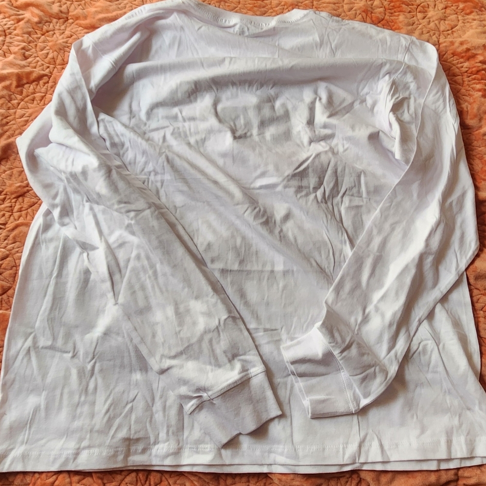 White Long Sleeve Metropolitan Museum of Art Shirt - Picture 4 of 4